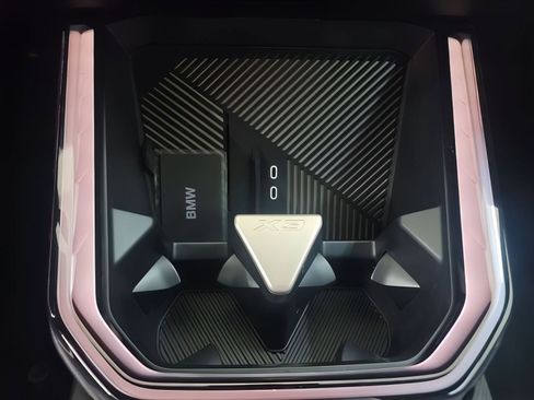 Used 2025 BMW X3 xDrive30i w/ Convenience Package image 18