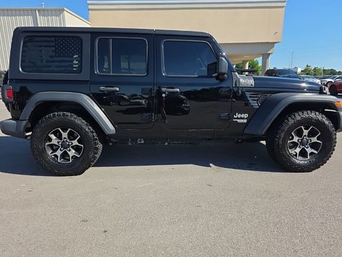 Used 2019 Jeep Wrangler Unlimited Sport S AWD/4WD image 4