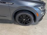Used 2022 Volkswagen Tiguan SE R-Line image 6