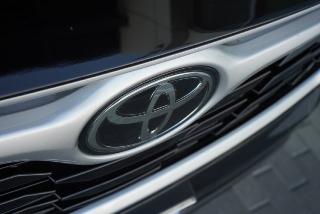 Used 2022 Toyota Highlander LE AWD/4WD image 12