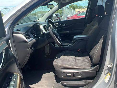 Used 2017 GMC Acadia SLE image 28