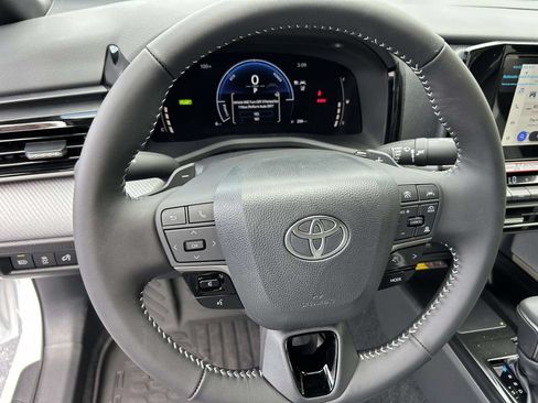 New 2026 Toyota Camry SE FWD image 18