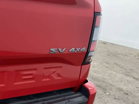 Used 2023 Nissan Frontier SV image 10