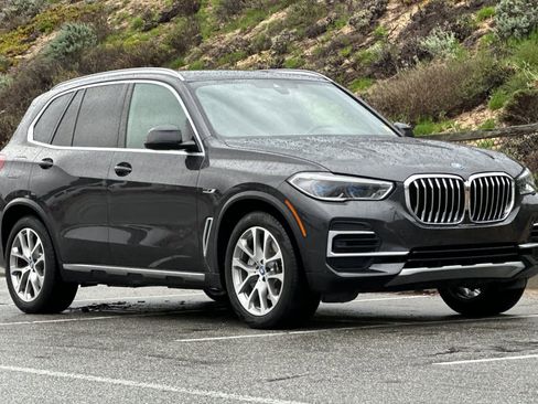 Used 2023 BMW X5 xDrive45e w/ Executive Package image 5