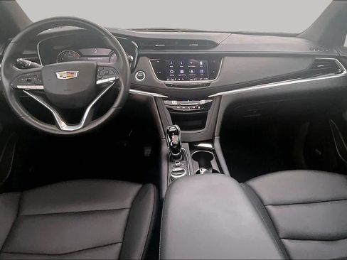 Used 2024 Cadillac XT6 Luxury FWD image 14