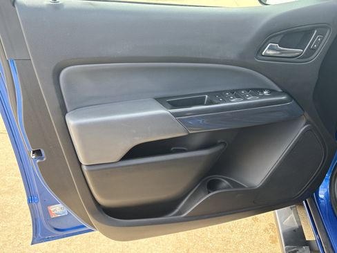 Used 2018 Chevrolet Colorado Z71 AWD/4WD image 10