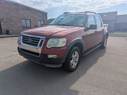 Used 2007 Ford Explorer Sport Trac XLT AWD/4WD image 1