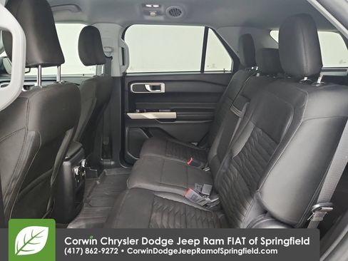 Used 2021 Ford Explorer XLT AWD/4WD image 28
