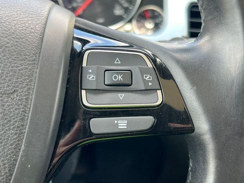 Used 2012 Volkswagen Touareg TDI AWD/4WD image 20