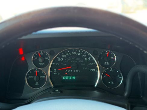 Used 2020 Chevrolet Express 2500 w/ Driver Convenience Package RWD image 25