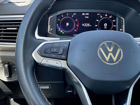 Used 2022 Volkswagen Atlas SE FWD image 9