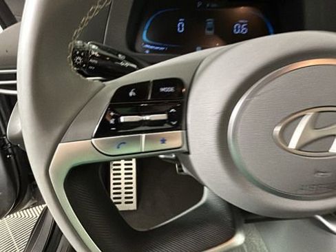 Certified 2025 Hyundai Elantra Sport FWD image 16