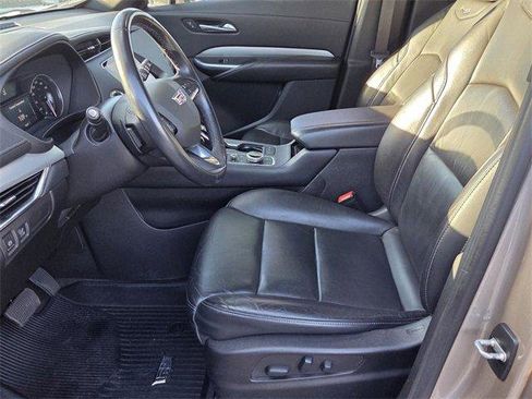 Used 2023 Cadillac XT4 Premium Luxury w/ Enhanced Visibility Package image 9