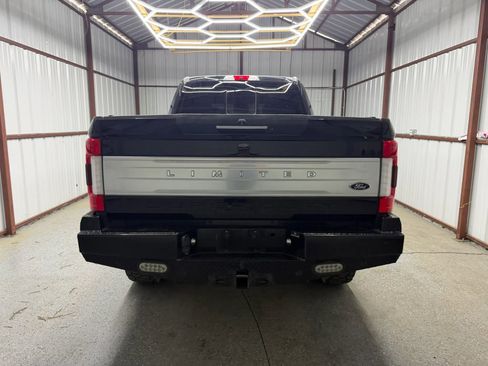 Used 2019 Ford F250 Limited w/ FX4 Off-Road Package AWD/4WD image 4