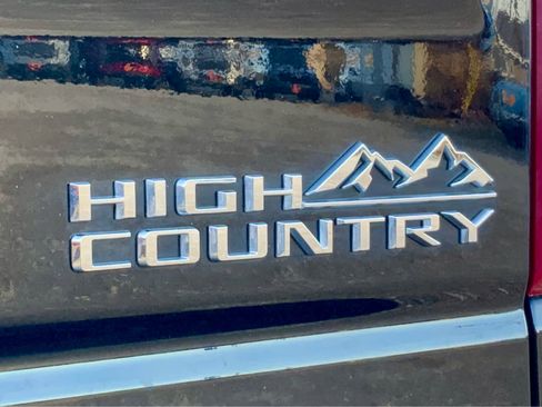 Used 2024 Chevrolet Silverado 1500 High Country w/ Technology Package image 23