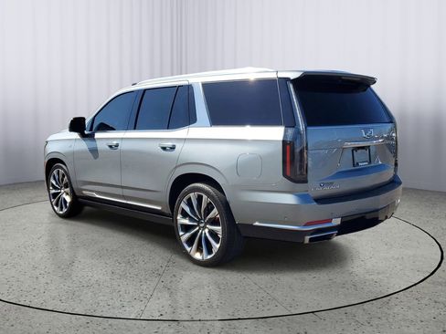 Used 2025 Cadillac Escalade Premium Luxury Platinum AWD/4WD image 4