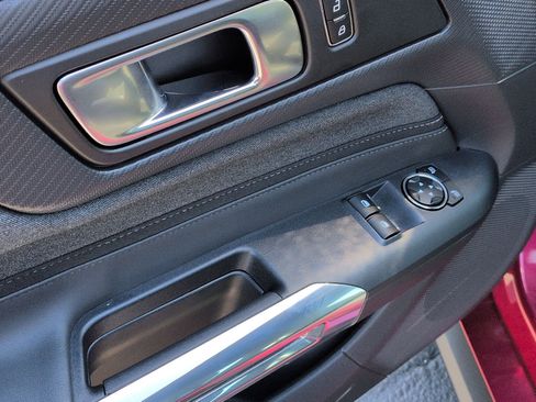 Used 2025 Ford Mustang GT RWD image 15