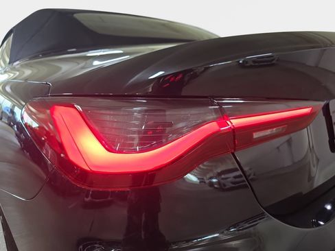 Used 2024 BMW 430i Convertible w/ M Sport Package RWD image 28