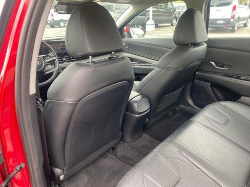 Used 2022 Hyundai Elantra Limited FWD image 30