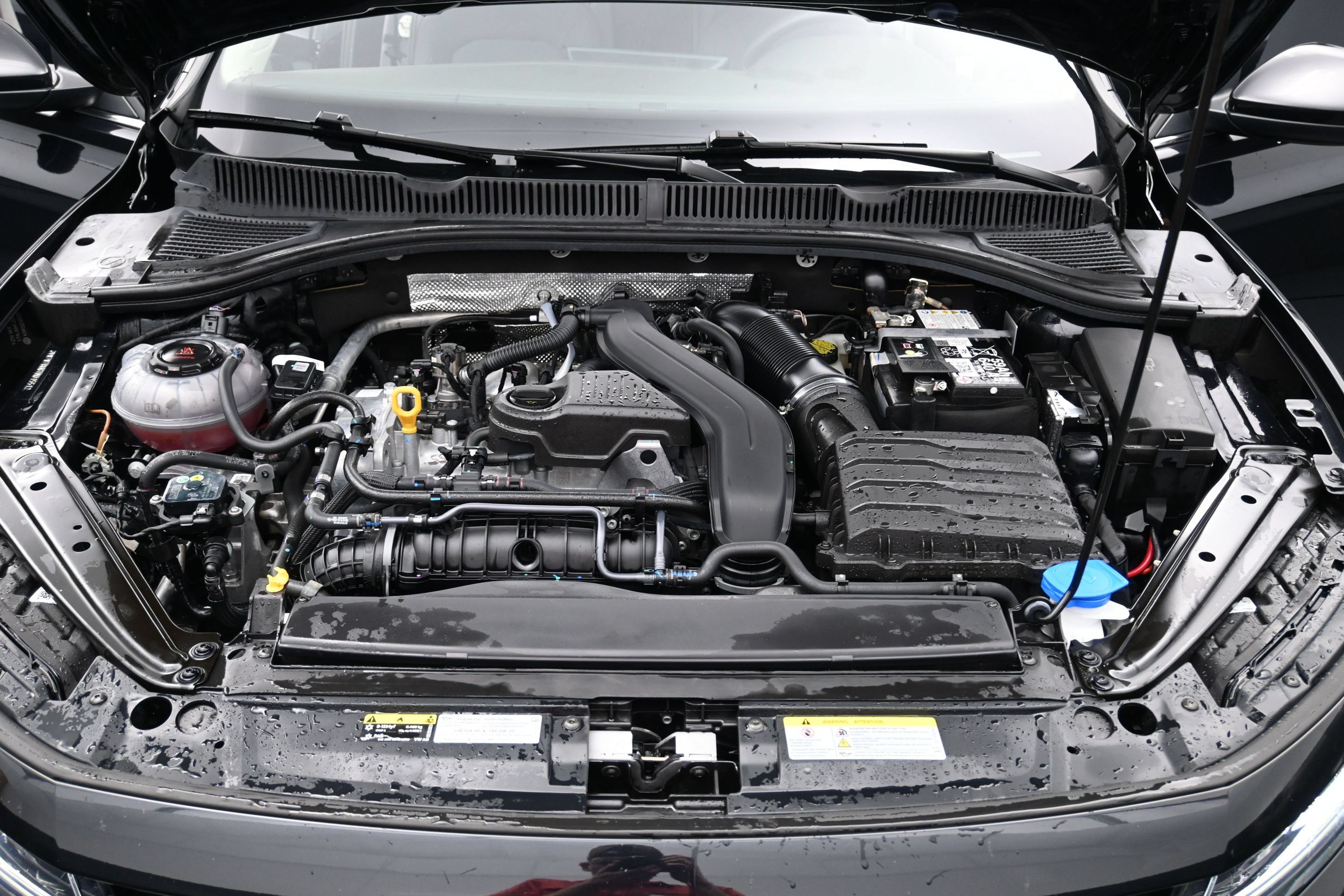 Used 2026 Volkswagen Jetta SE FWD image 23