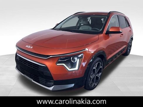 New 2023 Kia Niro EX Touring image 7