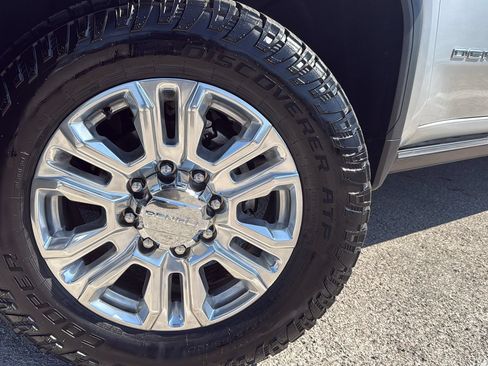 Used 2021 GMC Sierra 2500 Denali w/ Denali Ultimate Package AWD/4WD image 29