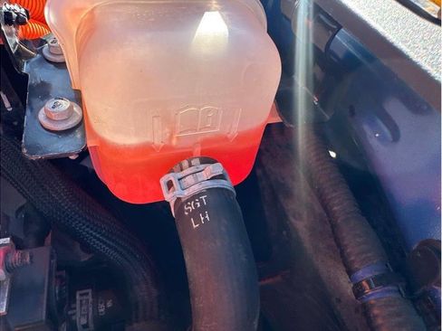 Used 2019 Chevrolet Bolt Premier w/ Infotainment Package image 38