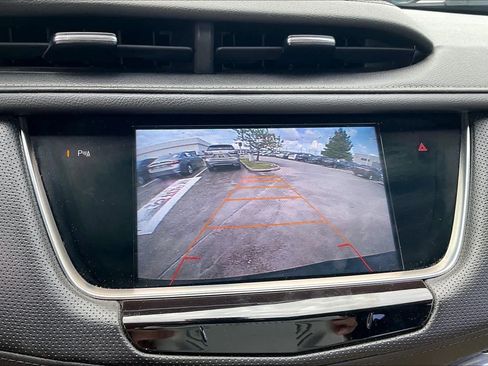 Used 2017 Cadillac XT5 Luxury FWD image 25