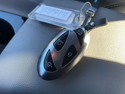 Used 2025 Hyundai Elantra SEL image 22