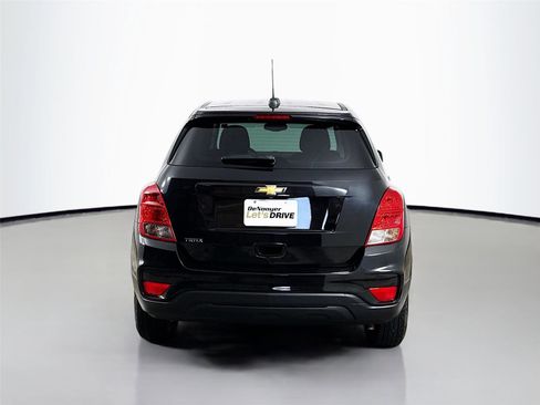 Used 2020 Chevrolet Trax LS w/ Tint and Cruise Package image 8