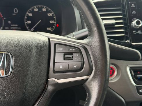 Used 2024 Honda Ridgeline Sport image 17