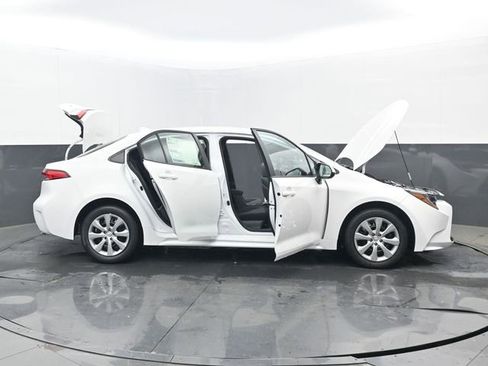 New 2026 Toyota Corolla LE image 30