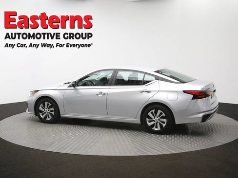 Used 2024 Nissan Altima 2.5 S FWD image 61