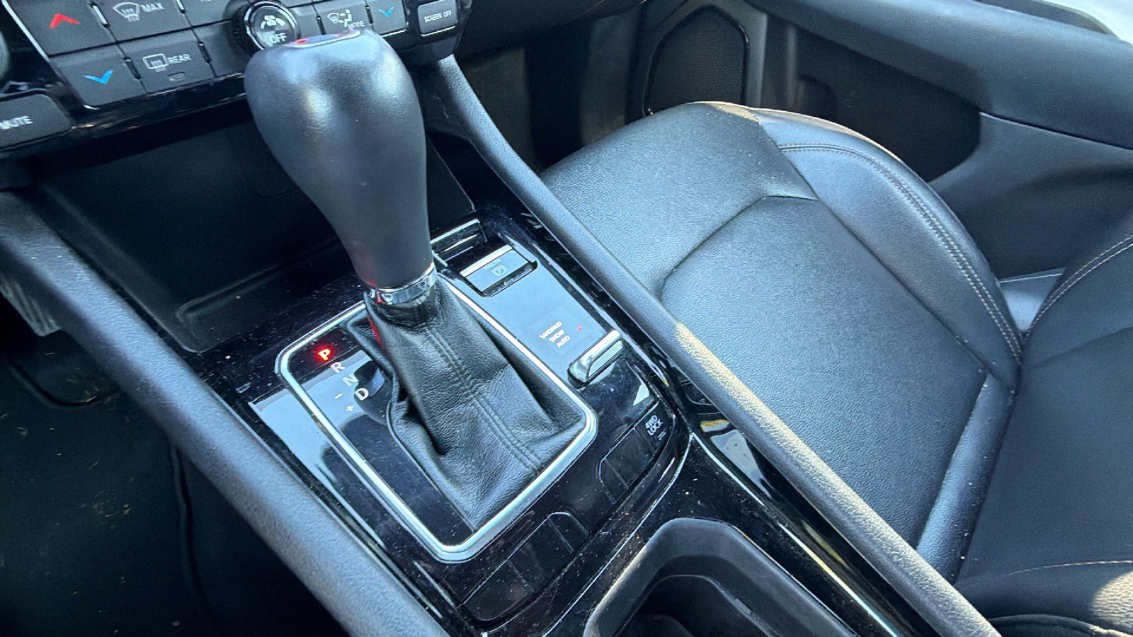 Used 2024 Jeep Compass Limited AWD/4WD image 30