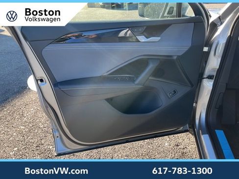 New 2026 Volkswagen Tiguan SE image 25