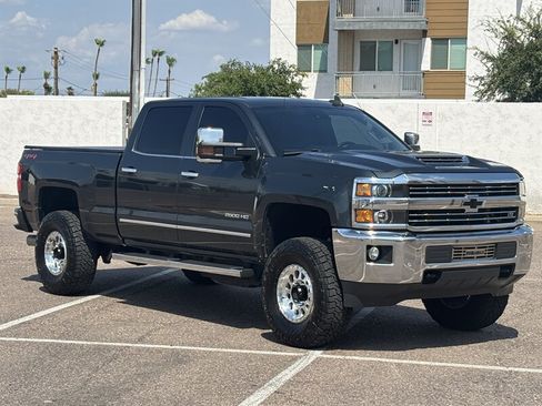 Used 2019 Chevrolet Silverado 2500 LTZ w/ Duramax Plus Package AWD/4WD image 3
