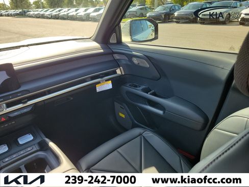 New 2027 Kia Telluride SX FWD image 18