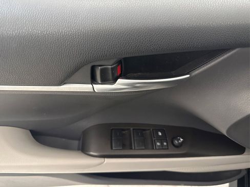 Used 2022 Toyota Camry LE FWD image 38