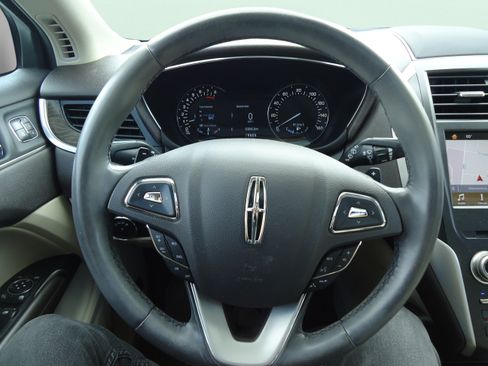 Used 2017 Lincoln MKC Reserve AWD/4WD image 13
