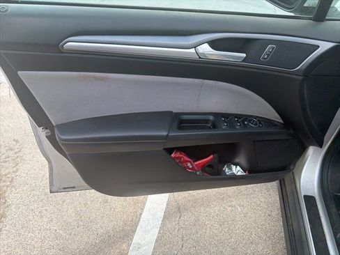 Used 2014 Ford Fusion S image 18