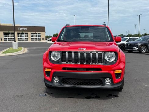 Used 2021 Jeep Renegade Latitude FWD image 2