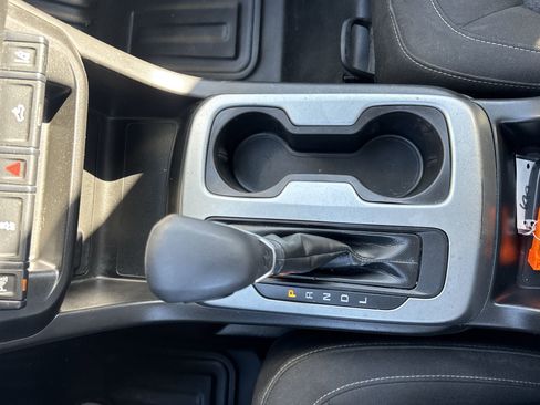 Certified 2022 Chevrolet Colorado LT w/ Fleet Safety Package image 19