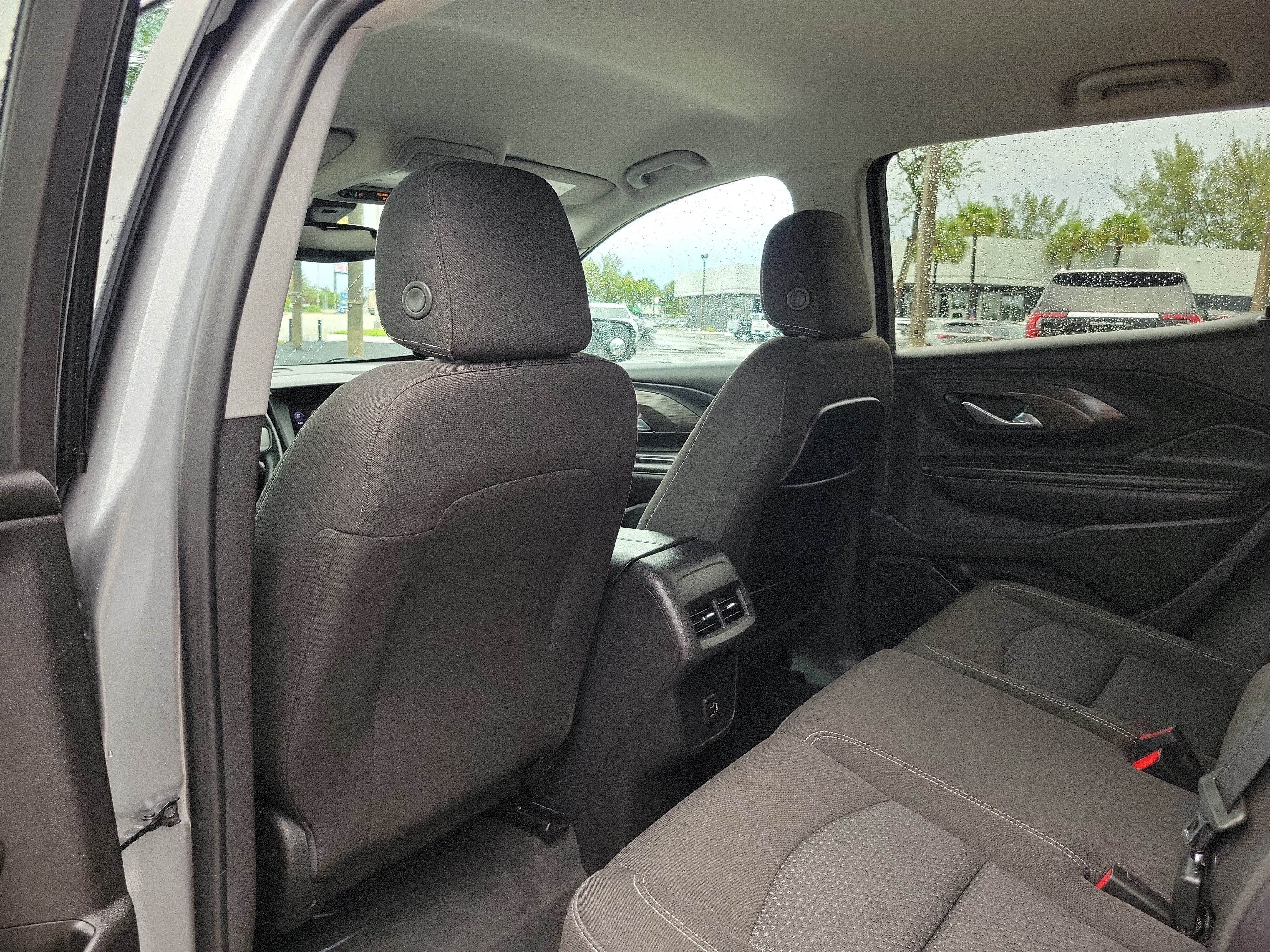 Used 2023 GMC Terrain SLE w/ Driver Convenience Package FWD image 14
