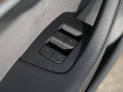 Used 2023 Tesla Model 3 Standard Range image 28