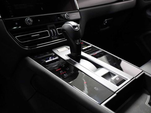 Used 2026 Porsche Macan S image 29