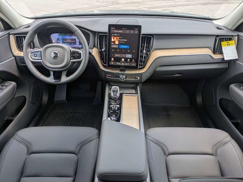 New 2026 Volvo XC60 T8 Plus w/ Protection Package Premier AWD/4WD image 19