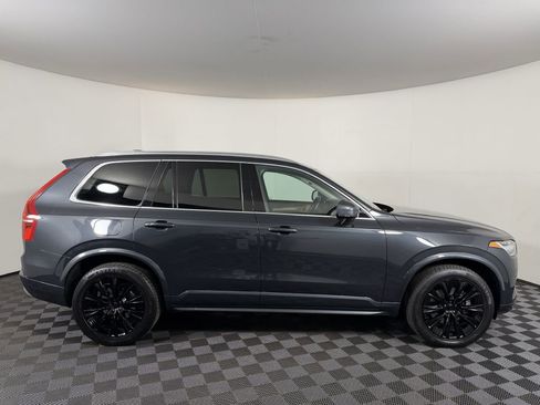 Used 2021 Volvo XC90 T6 Momentum w/ Climate Package AWD/4WD image 4