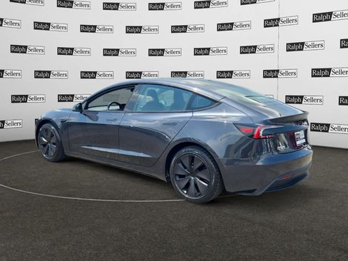 Used 2024 Tesla Model 3 Standard Range RWD image 4