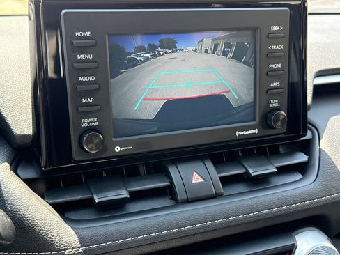 Used 2020 Toyota RAV4 LE w/ All Weather Liner Package AWD/4WD image 23