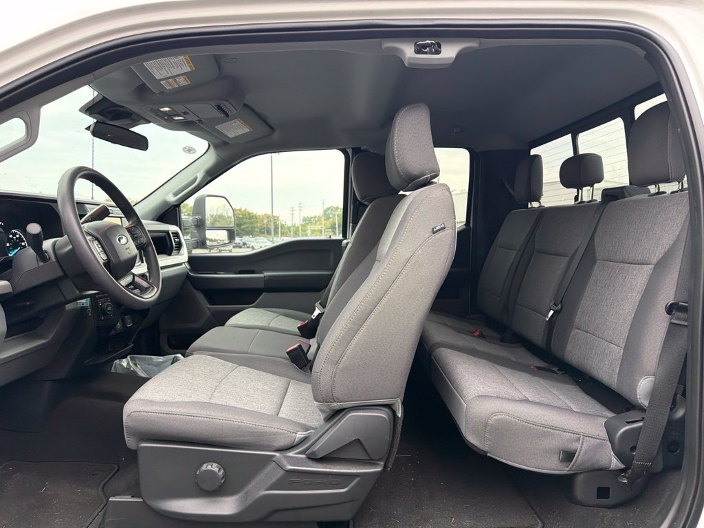Used 2025 Ford F250 XL w/ STX Appearance Package AWD/4WD image 17